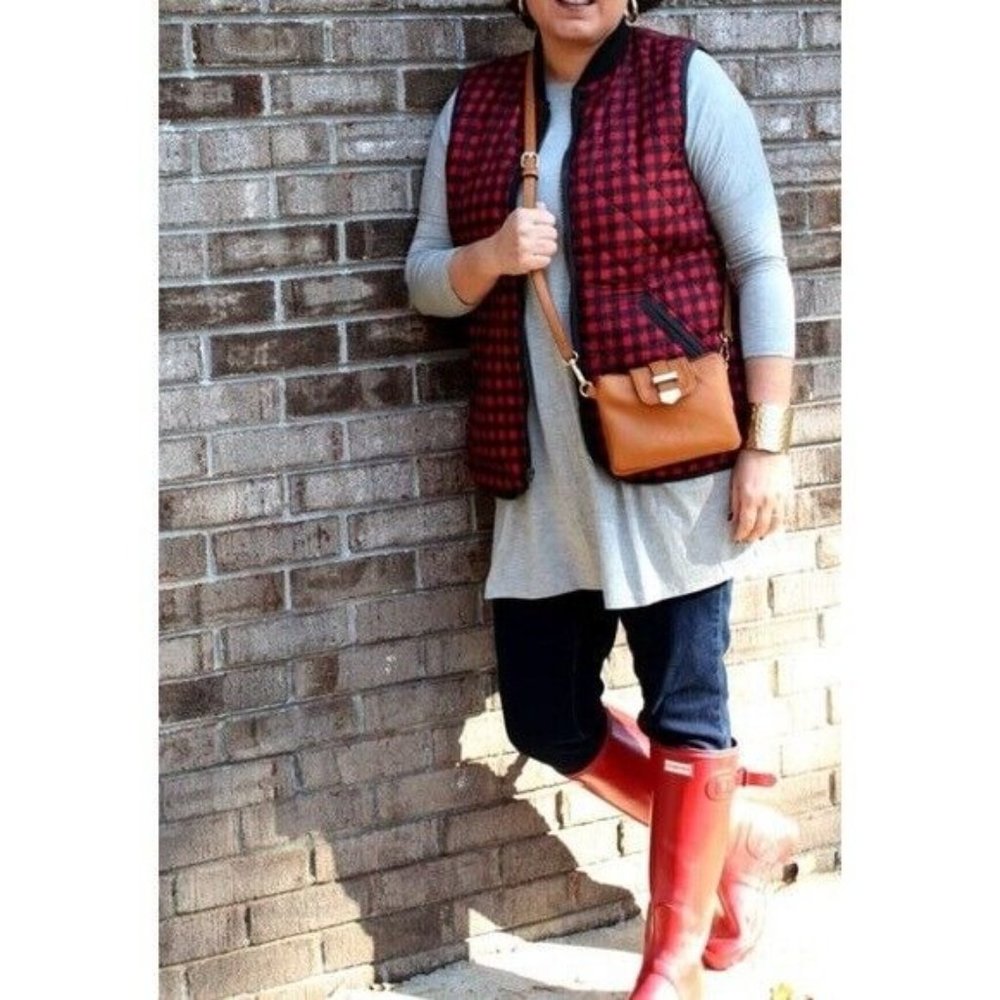 Old Navy Vest Red Black Plaid Check Quilted Puffer Full Zip - Picture 2 of 9